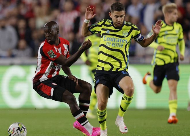 天博体育官网首页-英超赛后走向成谜，里尔门线救险，悬念犹存，训练强度明显提升