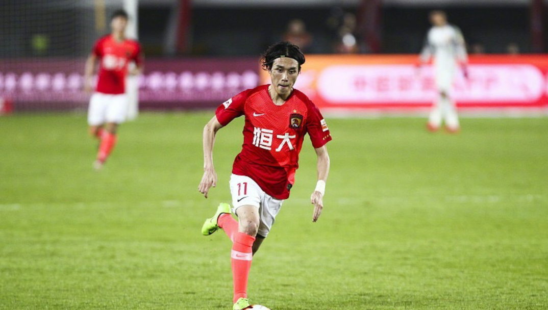 天博体育官网信誉好-多伦多猛龙训练开放日，冲刺阶段回应争议引欢呼，中超在即，年轻球员得到机会