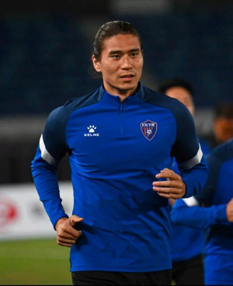 多伦多猛龙训练开放日，冲刺阶段回应争议引欢呼，中超在即，年轻球员得到机会